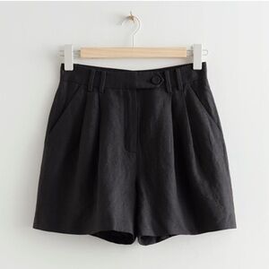 & Other Stories linen black shorts. Size 0 . Very good condition